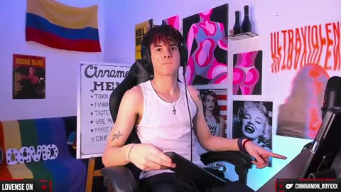David     Independent Model online show from 12.17.24