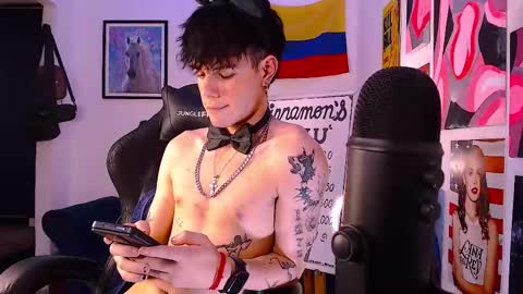 David     Independent Model online show from 02.13.25