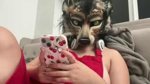 Snapshot of cinnanicos chatting on 09.09.25 Nicky online show from 09.09.25