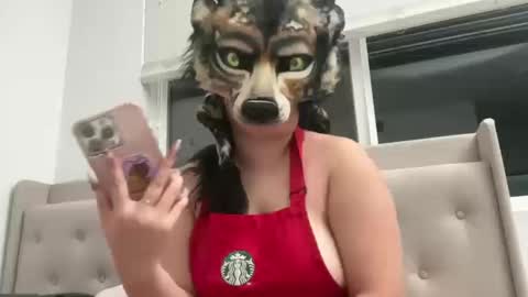 Snapshot of cinnanicos chatting on 10.11.25 Nicky online show from 10.11.25