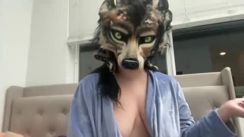 Snapshot of cinnanicos chatting on 11.07.25 Nicky online show from 11.07.25