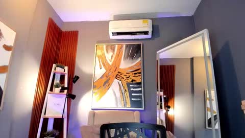 Snapshot of cinnia_ chatting on 09.11.25 Cintia online show from 09.11.25