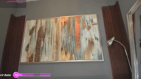 Snapshot of cinnia_ chatting on 10.13.25 Cintia online show from 10.13.25