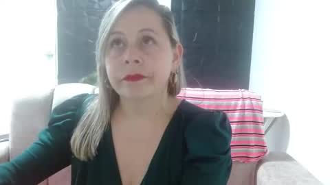 cinthia1609 online show from 02.25.25