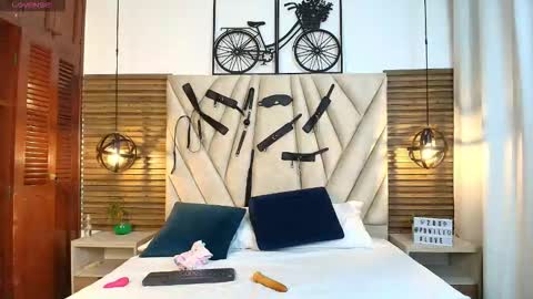 cinthiabaker online show from 11.08.25