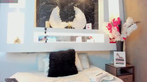 Snapshot of cinthya_mjs chatting on 09.29.25 Cinthya online show from 09.29.25