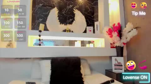 Snapshot of cinthya_mjs chatting on 10.08.25 Cinthya online show from 10.08.25