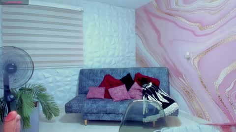 Snapshot of cintiagreyx chatting on 01.09.25 CINTIA online show from 01.09.25