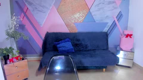 Snapshot of cintiagreyx chatting on 01.18.25 CINTIA online show from 01.18.25