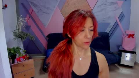 Snapshot of cintiagreyx chatting on 01.19.25 CINTIA online show from 01.19.25