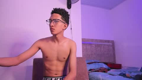 cj_davis1 online show from 09.17.25