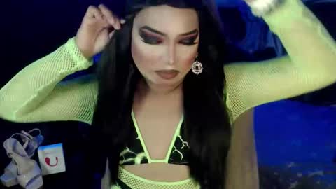 QUEEN CESS online show from 11.12.25