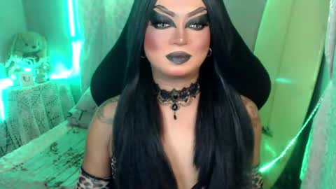 Snapshot of cj_parker69 chatting on 06.20.26 QUEEN CESS online show from 06.20.26