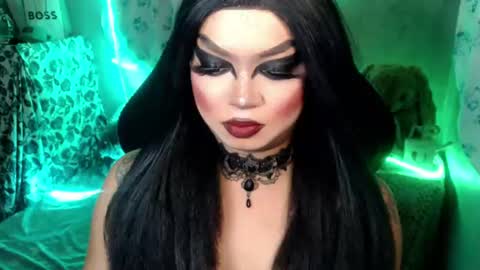 Snapshot of cj_parker69 chatting on 07.18.26 QUEEN CESS online show from 07.18.26