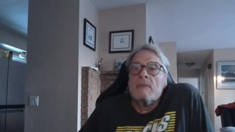 Snapshot of cjscout chatting on 11.10.25 cjscout online show from 11.10.25