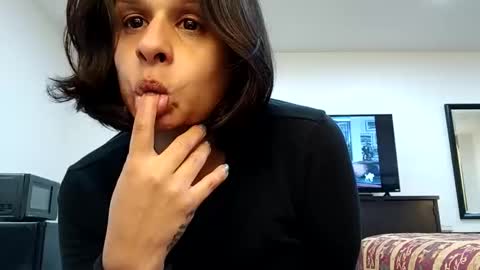 Snapshot of cjtovar90 chatting on 02.19.26 Joann online show from 02.19.26