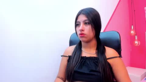 Snapshot of claire_aristizabal chatting on 01.06.25 claire aristizabal online show from 01.06.25