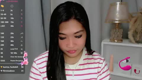 Snapshot of claire_wntr chatting on 06.12.26 CLAIRE online show from 06.12.26