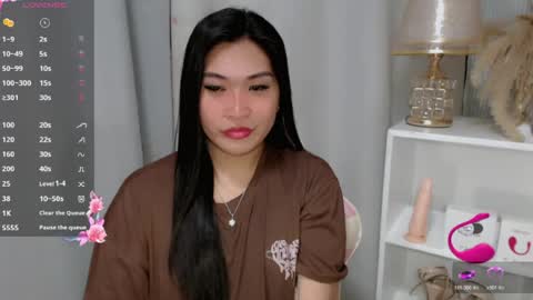 Snapshot of claire_wntr chatting on 07.17.26 CLAIRE online show from 07.17.26