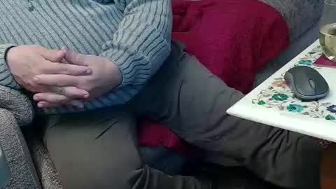 Snapshot of clanard chatting on 12.01.25 clanard online show from 12.01.25