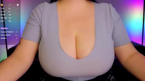 Snapshot of clara4love chatting on 10.04.25 Clara online show from 10.04.25