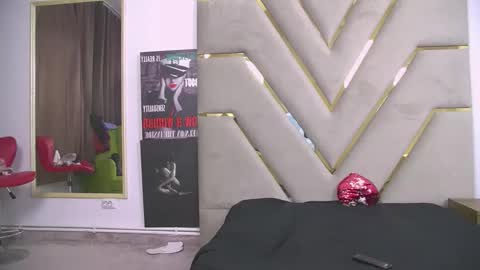 Snapshot of clara_jason chatting on 10.28.25 Mistress Clara online show from 10.28.25