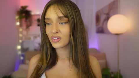 Snapshot of clara_smile chatting on 02.18.26 Clara smile online show from 02.18.26