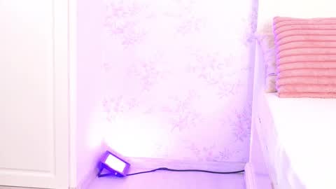 ClaraHazel online show from 11.18.25