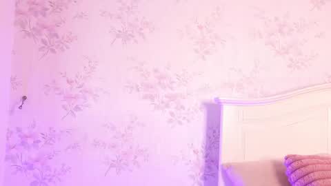 ClaraHazel online show from 11.29.25