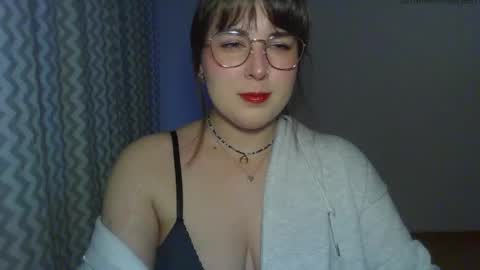 Snapshot of claralovely chatting on 05.11.26 Clara online show from 05.11.26