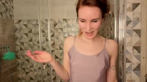 Claire online show from 04.03.26