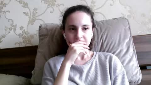 Clara online show from 06.08.26