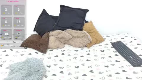 Snapshot of clarissa_klauss chatting on 10.16.25 Clarissa online show from 10.16.25