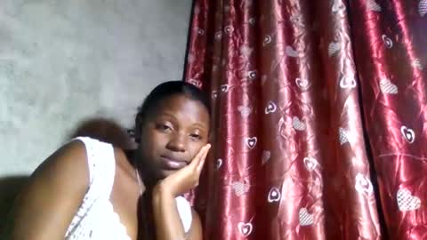 Snapshot of clarisse98 chatting on 05.21.26 clarisse98 online show from 05.21.26