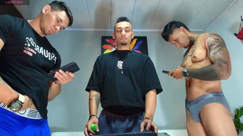 Juanpaindependent model online show from 12.14.24