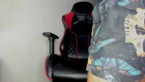 Snapshot of clark_tommy11 chatting on 02.18.25 clark_tommy11 online show from 02.18.25