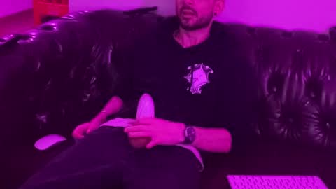 Clark online show from 12.12.24