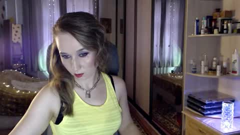 Snapshot of classyinna chatting on 10.17.25 classyinna online show from 10.17.25