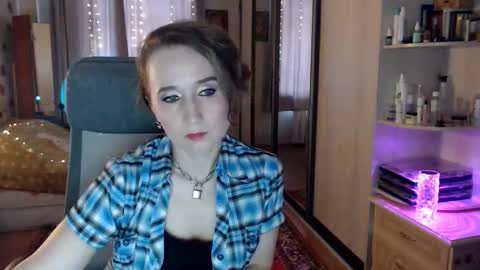 Snapshot of classyinna chatting on 10.21.25 classyinna online show from 10.21.25