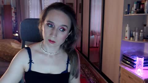 Snapshot of classyinna chatting on 10.29.25 classyinna online show from 10.29.25