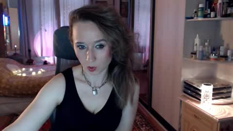 Snapshot of classyinna chatting on 11.11.25 classyinna online show from 11.11.25