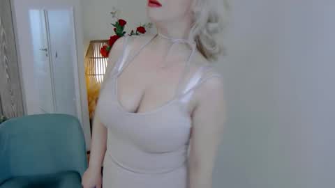 Snapshot of classytinna chatting on 04.25.26 Classy Tinna online show from 04.25.26