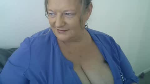 Snapshot of claudineddd chatting on 01.23.25 ClaudineDDD online show from 01.23.25