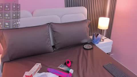 Snapshot of clawdeen__wolf chatting on 09.19.25 clauwdeen wolf online show from 09.19.25