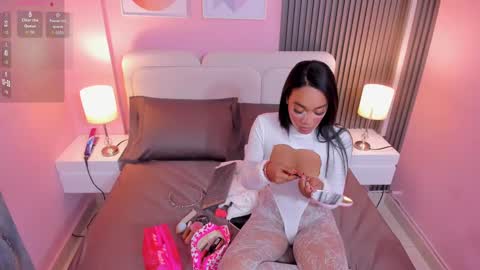 Snapshot of clawdeen__wolf chatting on 09.27.25 clauwdeen wolf online show from 09.27.25