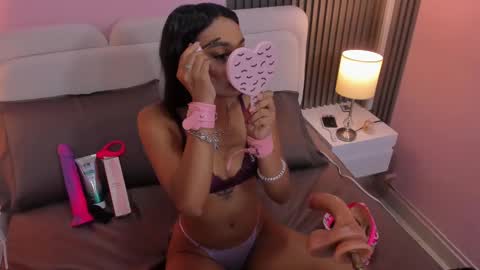 Snapshot of clawdeen__wolf chatting on 10.01.25 clauwdeen wolf online show from 10.01.25