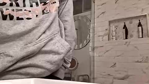 Snapshot of clayton_clay chatting on 11.17.25 clayton_clay online show from 11.17.25