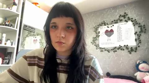 Snapshot of clemenciawuerz chatting on 06.16.26 Bella online show from 06.16.26