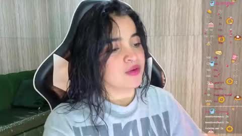 Snapshot of clementine_t chatting on 10.25.25 Clementine online show from 10.25.25