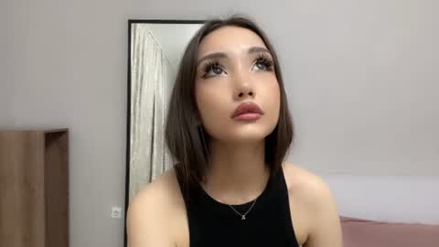 Snapshot of clementinecampion chatting on 06.22.26 Viki online show from 06.22.26